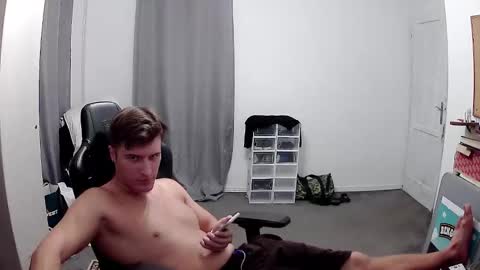 plkrisztian online show from 09/11/25, 08:53