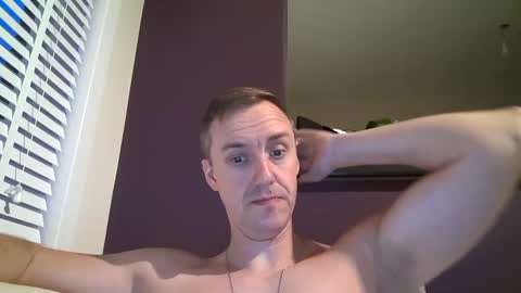 Snapshot of ploki2000 chatting on 12/07/24, 03:52 Kevin online show from 12/07/24, 03:52