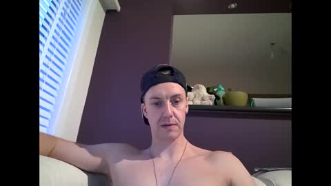 Snapshot of ploki2000 chatting on 01/05/25, 03:34 Kevin online show from 01/05/25, 03:34