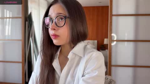 Snapshot of plumybun chatting on 11/22/25, 04:22 Acey online show from 11/22/25, 04:22