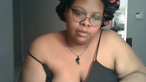 Snapshot of plushbunny420 chatting on 01/06/25, 02:58 Plushbunny420 online show from 01/06/25, 02:58