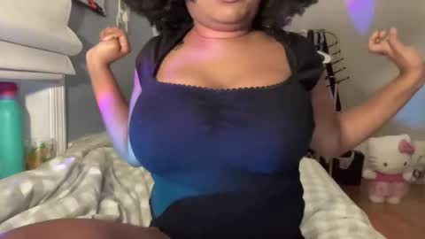 Snapshot of plushicore chatting on 10/28/25, 02:15 stariette online show from 10/28/25, 02:15