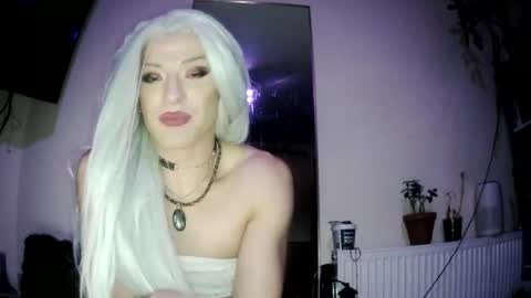 Pluto pullin online show from 11/02/25, 04:37