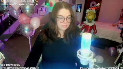 Snapshot of plutoprincess69 chatting on 12/17/24, 07:07 Pluto Princess online show from 12/17/24, 07:07
