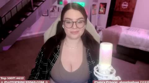 Snapshot of plutoprincess69 chatting on 02/26/25, 06:37 Pluto Princess online show from 02/26/25, 06:37