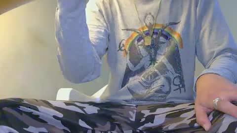 Snapshot of po3t3r0 chatting on 09/30/25, 11:43 juan online show from 09/30/25, 11:43