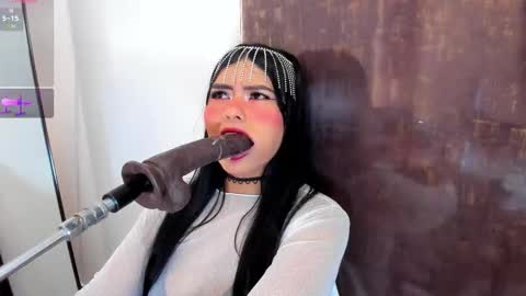 pocahontas_lantina online show from 02/11/26, 03:44