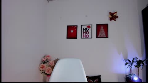 Snapshot of pocahontas_sensual chatting on 01/09/25, 10:41 Jasmine online show from 01/09/25, 10:41