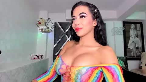 Snapshot of pocahontasweetss chatting on 12/29/24, 08:00 I dream of having many followers online show from 12/29/24, 08:00