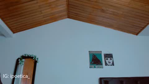 Snapshot of poeeticaa_ chatting on 12/29/24, 11:08 IG ipoetica online show from 12/29/24, 11:08