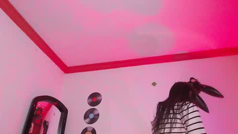 Snapshot of poeeticaa_ chatting on 02/11/26, 03:17 IG ipoetica online show from 02/11/26, 03:17