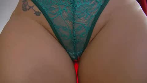 poison_milf_ online show from 11/13/25, 05:06