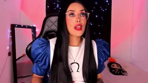 Willow                      Hours 12pm to 630pm Colombian time FRIDAY AND SUNDAY FREE DAYS online show from 01/11/25, 05:40