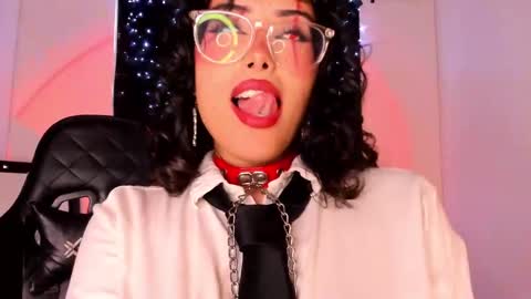 Willow                      Hours 12pm to 630pm Colombian time FRIDAY AND SUNDAY FREE DAYS online show from 03/01/25, 05:49