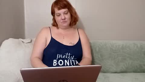 Snapshot of poisonivyvixen chatting on 01/03/25, 03:33 Poison Ivy online show from 01/03/25, 03:33