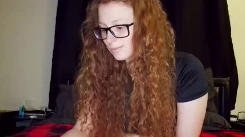 poisonivyy95 online show from 05/22/26, 01:13
