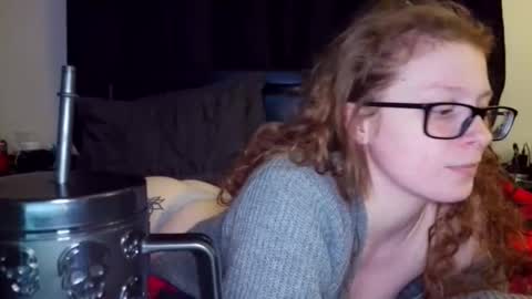 poisonivyy95 online show from 06/04/26, 01:55