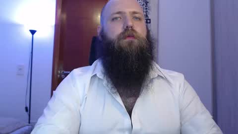 Snapshot of polar_bear91 chatting on 02/22/25, 05:23 Bear online show from 02/22/25, 05:23