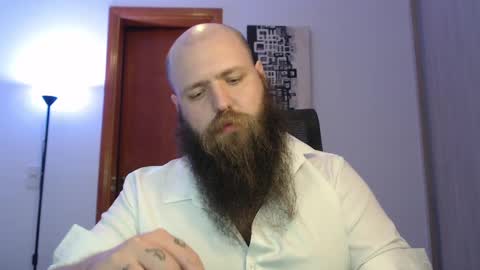 Snapshot of polar_bear91 chatting on 02/24/25, 06:27 Bear online show from 02/24/25, 06:27