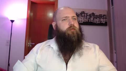 Snapshot of polar_bear91 chatting on 03/08/25, 05:28 Bear online show from 03/08/25, 05:28