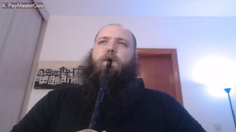 Snapshot of polar_bear91 chatting on 11/13/25, 01:04 Bear online show from 11/13/25, 01:04