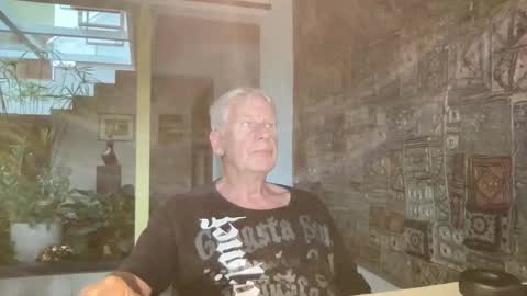 Paul online show from 05/04/26, 05:53
