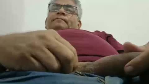 poli online show from 09/30/25, 02:16