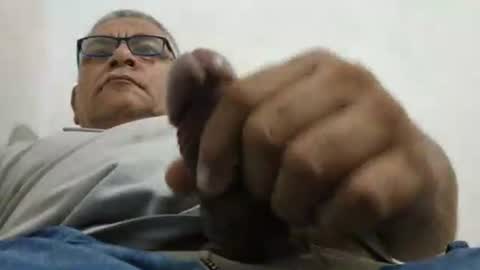 poli online show from 04/15/26, 12:45