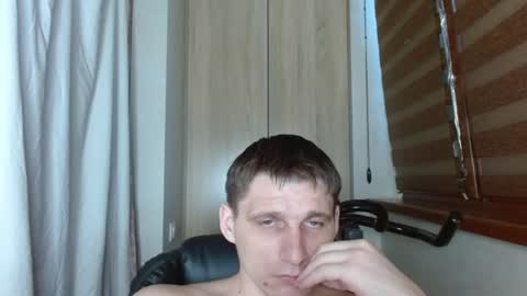 Snapshot of poliglotjoe2 chatting on 06/19/26, 04:17 Poliglotjoe2 online show from 06/19/26, 04:17