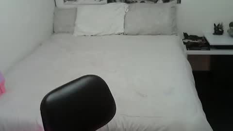 polina_p online show from 04/12/26, 09:58