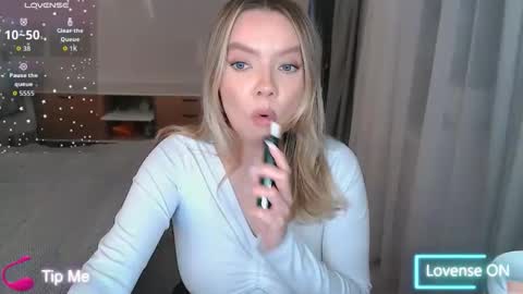 PolinaJones online show from 12/17/25, 07:31