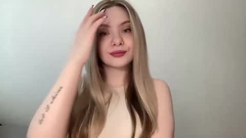 polishangel222 online show from 05/24/26, 11:04
