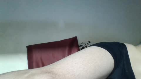 Snapshot of pollaa_19 chatting on 07/11/26, 10:33 pollaa_19 online show from 07/11/26, 10:33