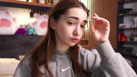 Polly online show from 02/19/26, 07:37