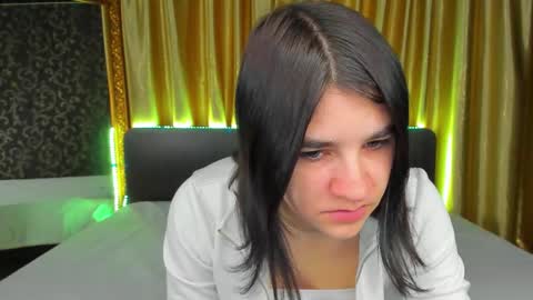 Polly online show from 10/06/25, 06:11