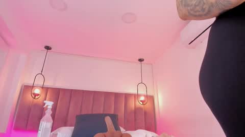 POLLY online show from 01/15/26, 10:20