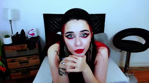 Polly online show from 12/30/24, 12:22