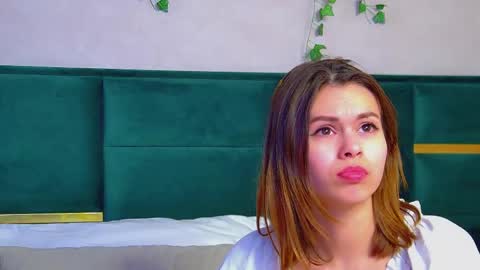 Polly online show from 03/02/25, 06:48