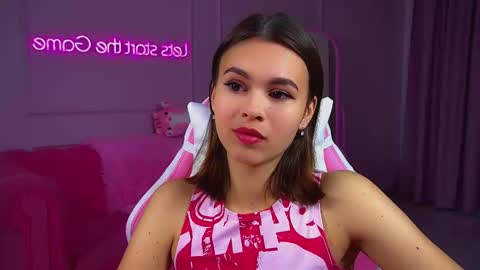 Polly online show from 09/14/25, 06:34