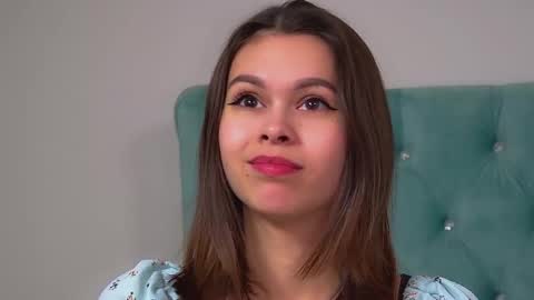 Polly online show from 11/23/25, 06:08