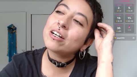 Poly online show from 02/25/25, 06:42