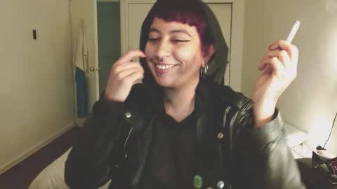 Poly online show from 01/10/26, 01:40