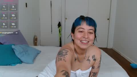 Poly online show from 04/12/26, 03:06