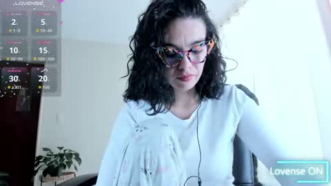 Snapshot of polybarnett chatting on 06/16/26, 05:26 paulina barnett online show from 06/16/26, 05:26