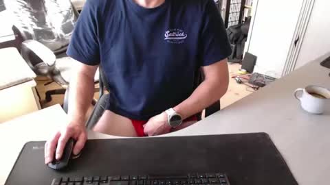 Snapshot of poodledude chatting on 09/27/25, 09:25 Dave online show from 09/27/25, 09:25