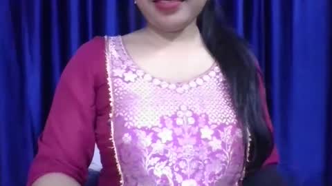 poojalady online show from 02/17/26, 04:02