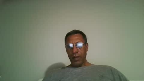 Snapshot of poolguy2496 chatting on 10/26/25, 09:15 poolguy2496 online show from 10/26/25, 09:15