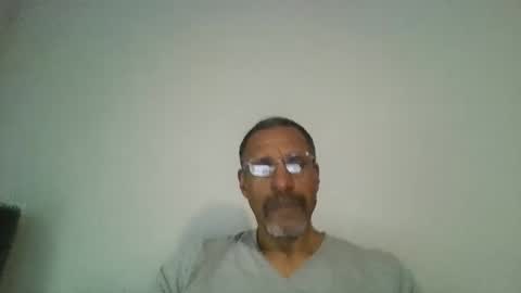 Snapshot of poolguy2496 chatting on 11/25/25, 06:19 poolguy2496 online show from 11/25/25, 06:19