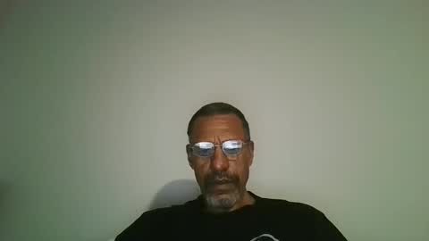 Snapshot of poolguy2496 chatting on 11/26/25, 08:04 poolguy2496 online show from 11/26/25, 08:04