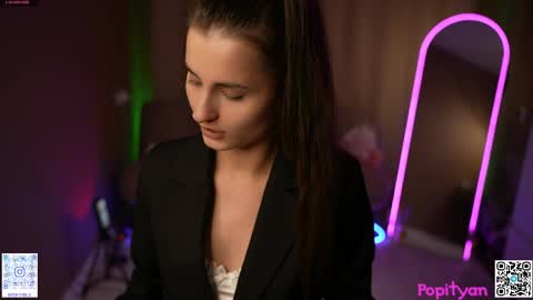 Louise  see you on December 1  at 2200 UTC3 online show from 04/10/26, 08:19